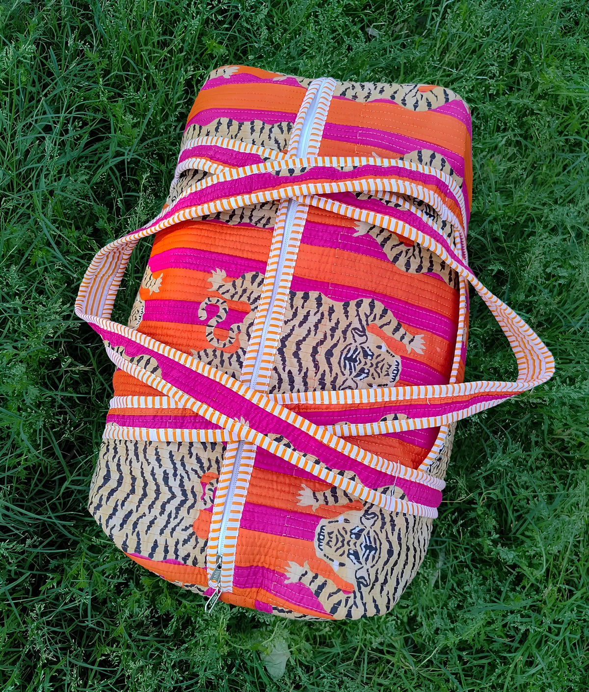 INDACORIFY Cotton Tiger Print Quilted Duffle Bags Large Size Beautiful Print Weekender Bags Handmade Shoulder Travel Overnight Trip Yoga Bag