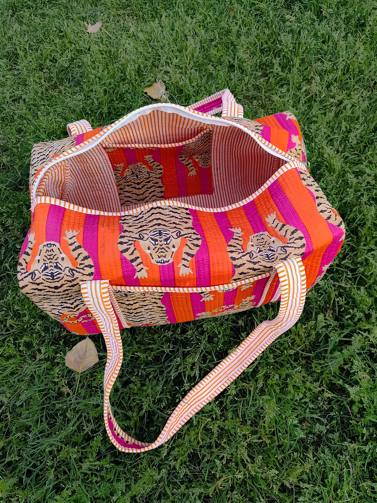INDACORIFY Cotton Tiger Print Quilted Duffle Bags Large Size Beautiful Print Weekender Bags Handmade Shoulder Travel Overnight Trip Yoga Bag