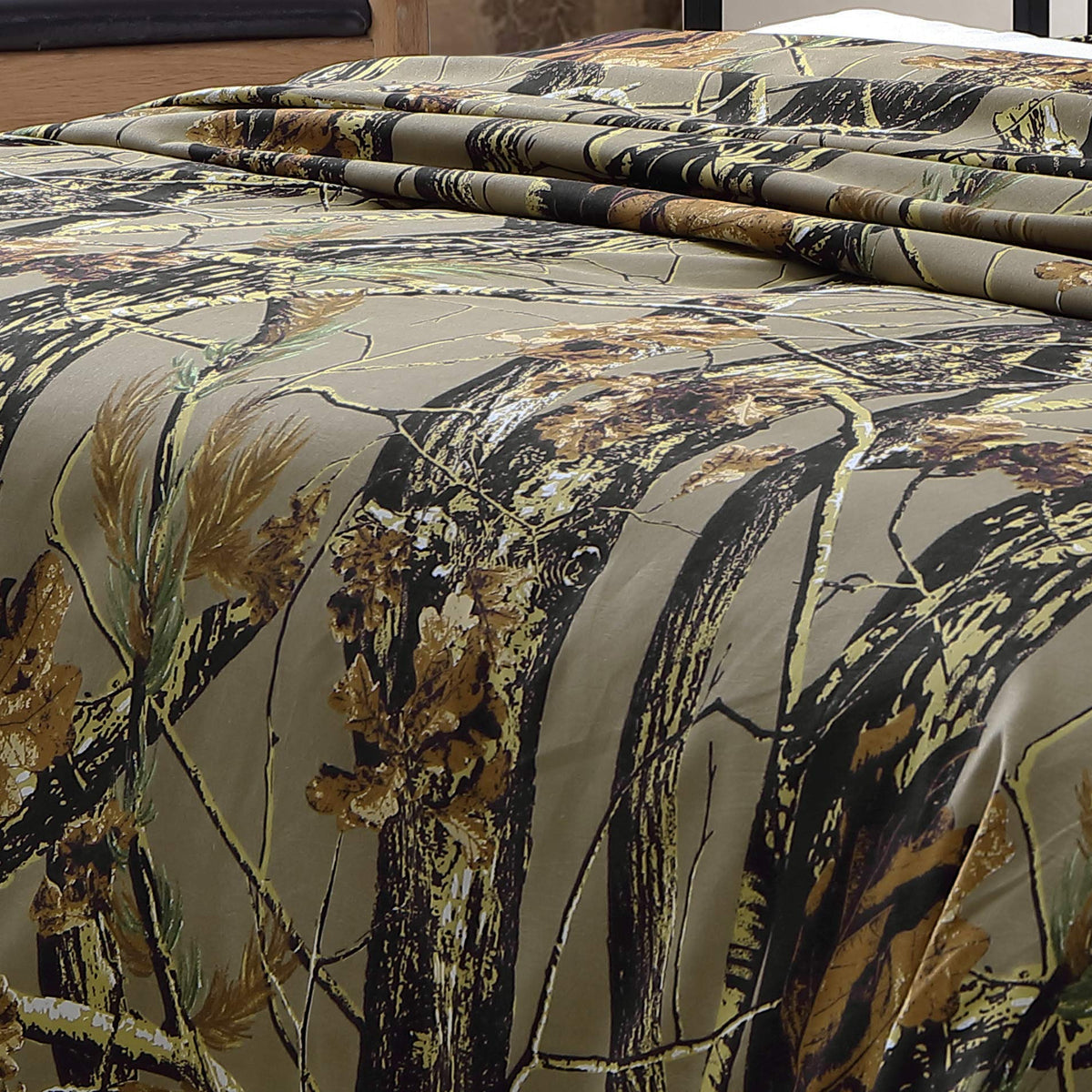 Chezmoi Collection Salem 4-Piece Cabin Lodge Forest Woods Sheet Set - Nature Camo Tree Leaves Printed Soft Microfiber Sheets - California King, Natural