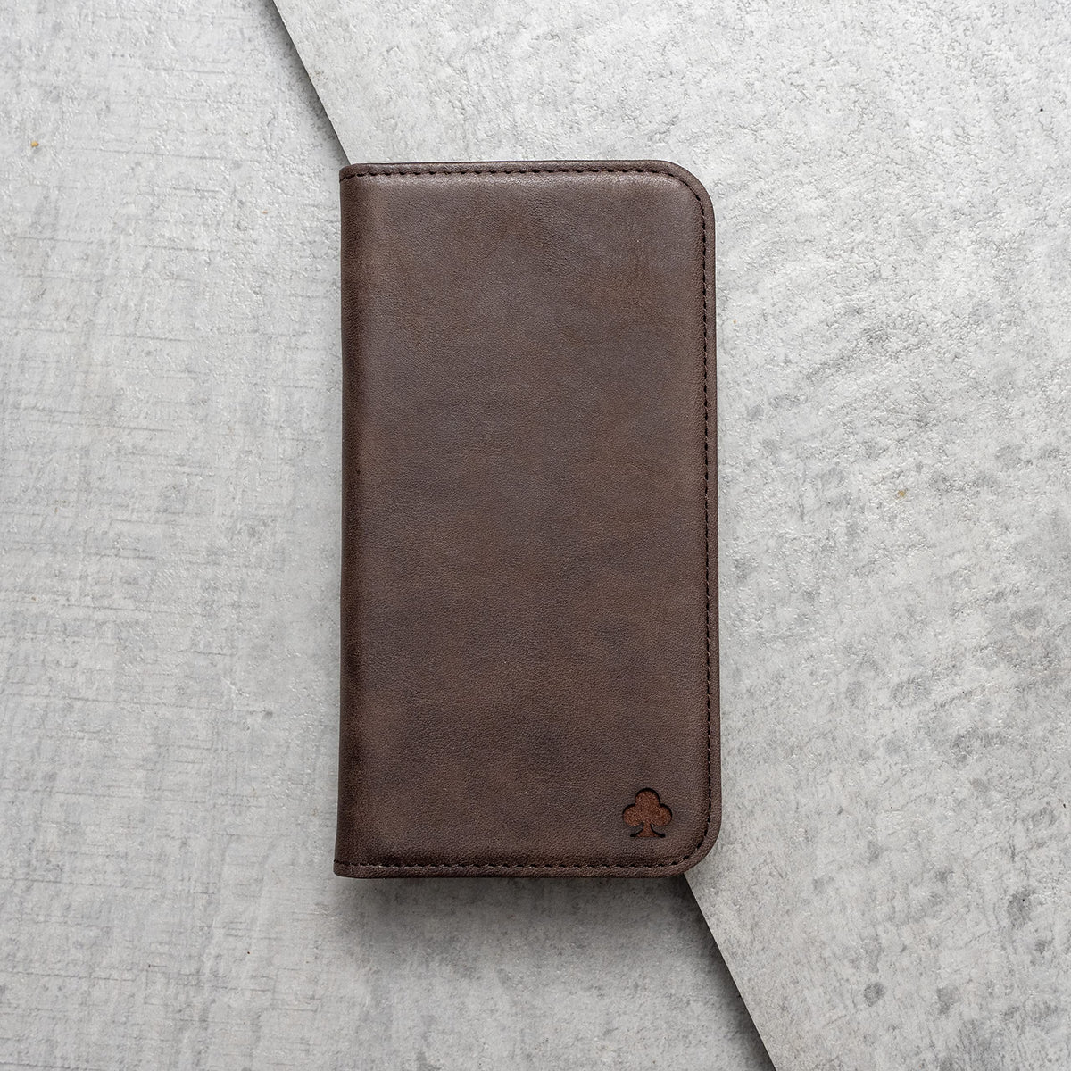 Porter Riley - Leather Case for iPhone SE 2022/20 and iPhone 8 / iPhone 7. Premium Genuine Leather Stand/Cover/Wallet/Flip Case with Card Slots & Horizontal Stand (Chocolate Brown)