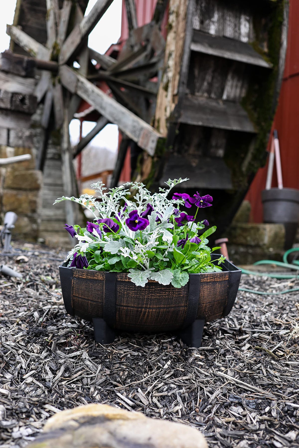 The HC Companies Whiskey Barrel Planter Bowl - Faux Wooden Finish Flower Planter Pot - Decorative Garden Pots - Indoor & Outdoor Resin Planters - Weather-Resistant Planting Pots (16" Golden Oak)