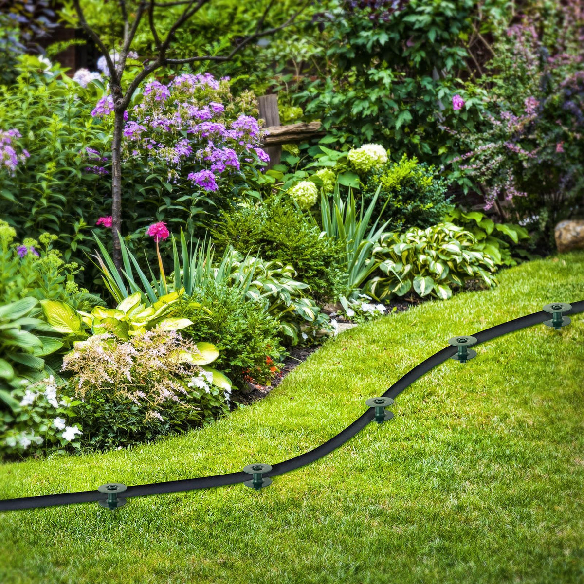 Chumia 2 Pieces 10 Inch Garden Hose Guide Spike, Zinc Coated Rustproof Heavy Duty Metal Stake, Sturdy Top, Keeps Garden Hose Out of Flower Beds, Guard for Yard Plant Protection (Dark Green)