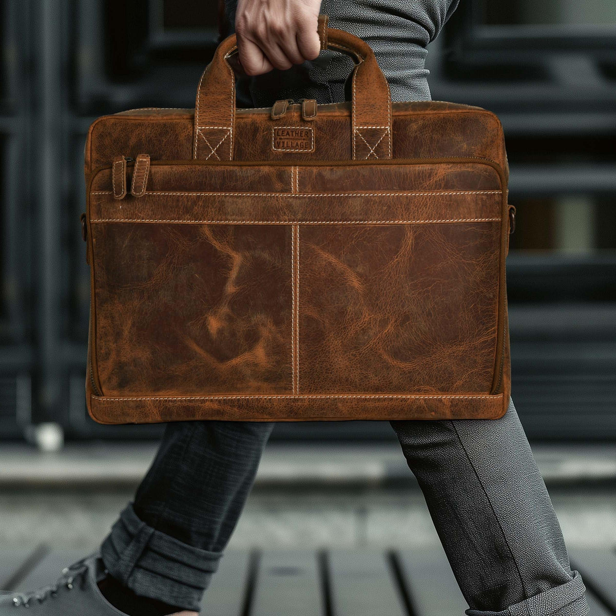 LEATHER VILLAGE 18" Leather Laptop Messenger Briefcase Bag for Men-Leather Satchel for Travel and Office Shoulder Bag- Sun Tan Brown