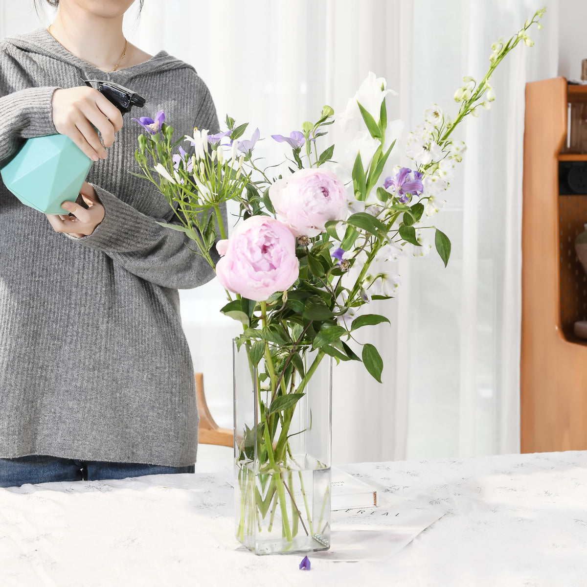 Guluto Acrylic Square Flower Vase, Non-breakable Vase, 4" x 4" x 8" Tall Clear Vases for Flower, Large Cube Floral Plant Container, Planter Terrarium for Wedding Party Event, Home Office Decor