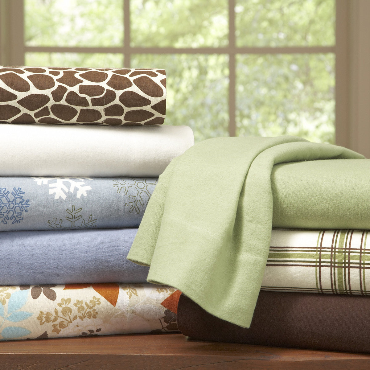 Pointehaven Flannel 170 GSM Sheet Set,Queen Snow Flakes Multi