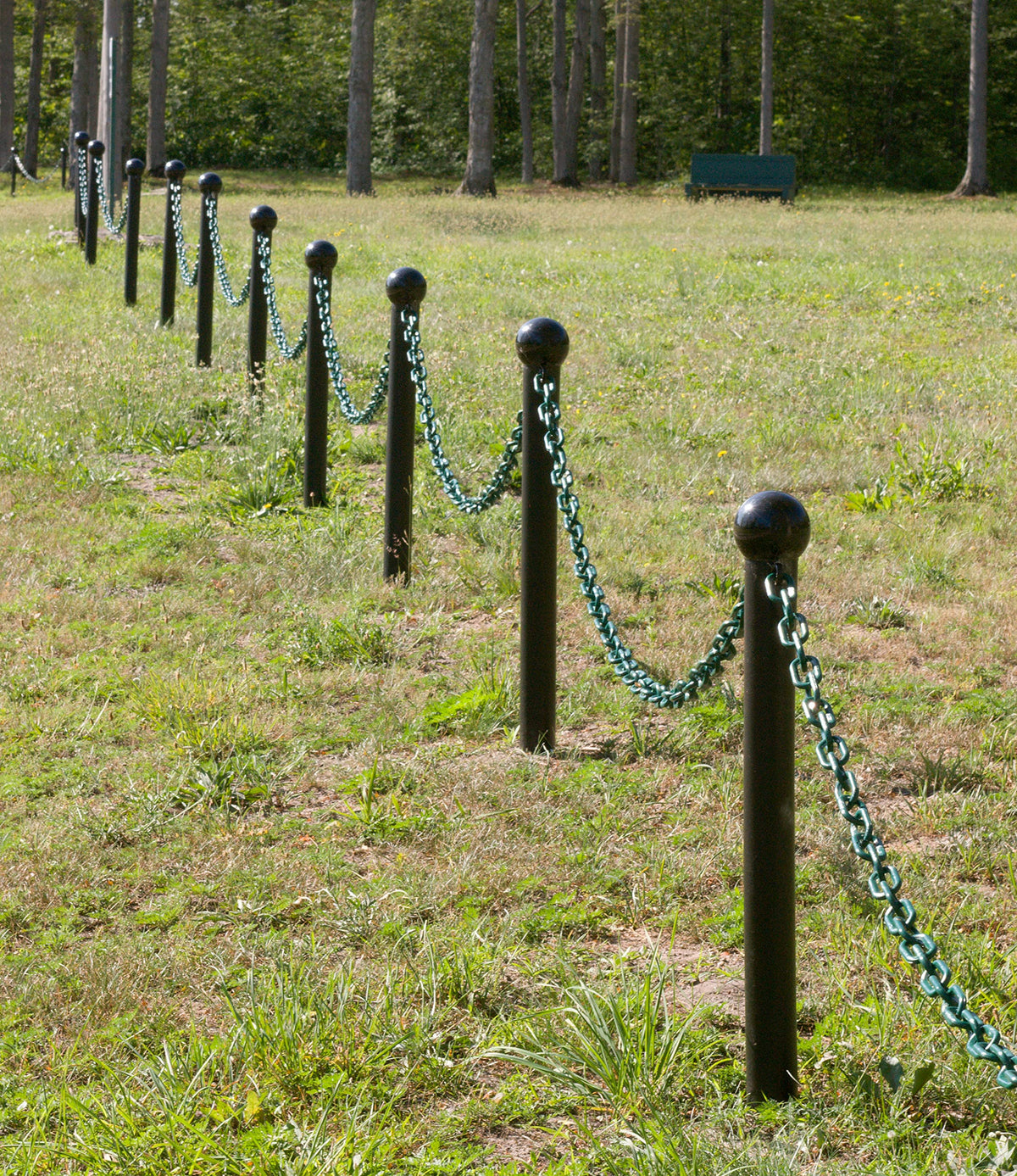 Mr. Chain Plastic Barrier Chain, Black, 1.5-Inch Link Diameter, 25-Foot Length (30003-25)